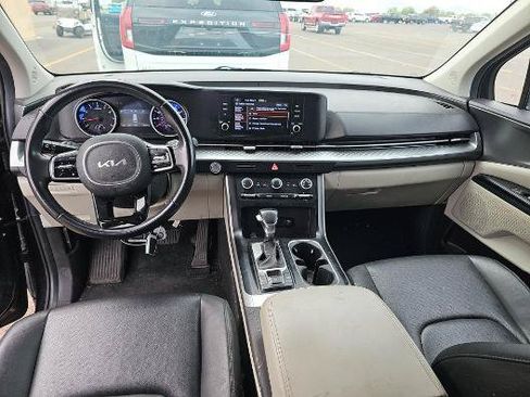 Used 2022 Kia Carnival LX FWD image 10