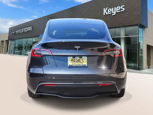 Used 2024 Tesla Model Y Long Range AWD/4WD image 6
