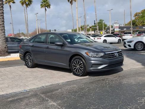 Used 2021 Volkswagen Jetta S image 2
