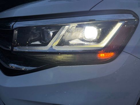 Used 2023 Volkswagen Atlas SE w/ Black Wheel Package FWD image 2