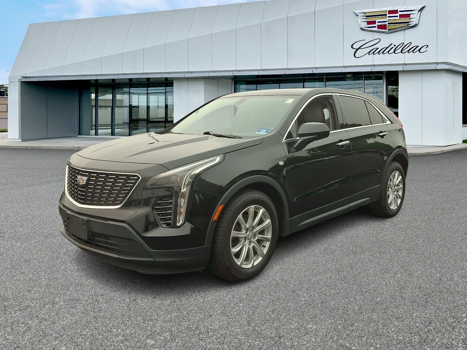 Used 2019 Cadillac XT4 Luxury AWD/4WD image 3