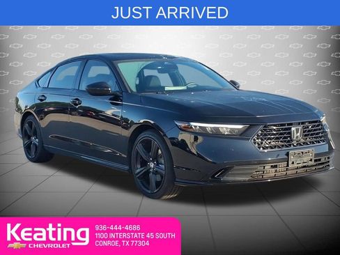 Used 2025 Honda Accord Sport image 1