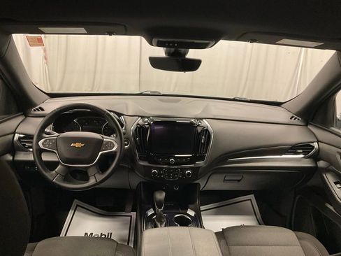 Used 2023 Chevrolet Traverse LT w/ Rear Camera Mirror Package image 35