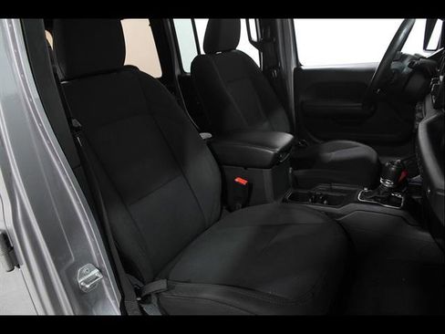 Used 2018 Jeep Wrangler Unlimited Sport S AWD/4WD image 16