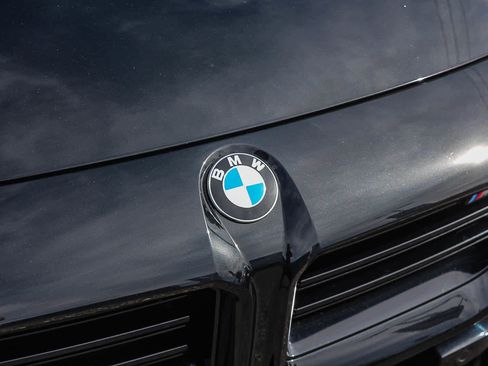 Used 2024 BMW M2 w/ Lighting Package image 11