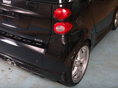 Used 2009 smart fortwo BRABUS RWD image 20