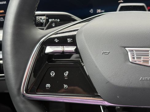 Certified 2024 Cadillac Lyriq Luxury AWD/4WD image 18