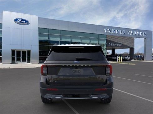 New 2025 Ford Explorer Active w/ Active Comfort Package image 5