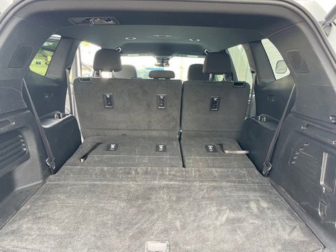 Used 2025 GMC Acadia Elevation image 14