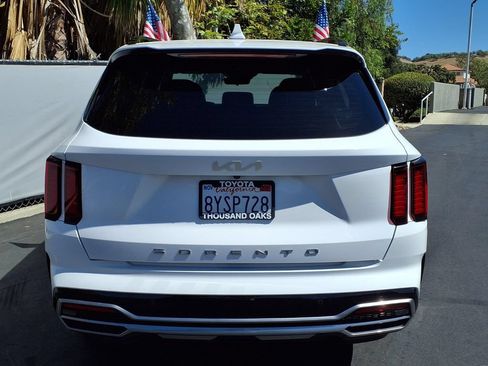 Used 2022 Kia Sorento S w/ Panoramic Sunroof Package FWD image 6