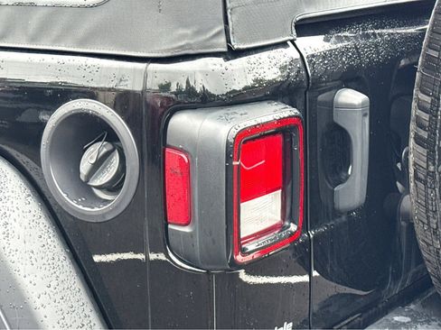 Certified 2022 Jeep Wrangler Unlimited Sport image 6