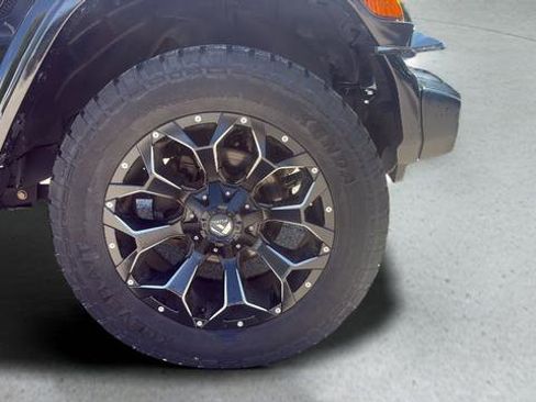 Used 2020 Jeep Wrangler Sport AWD/4WD image 29