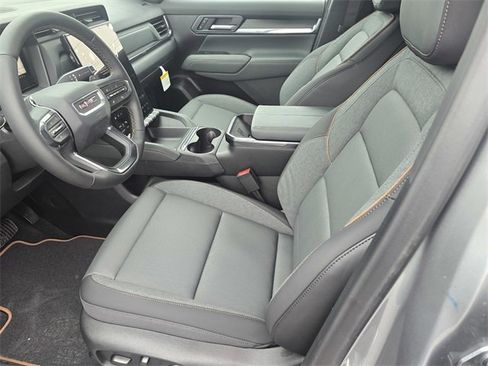 New 2026 GMC Terrain AT4 w/ Technology Package II image 17