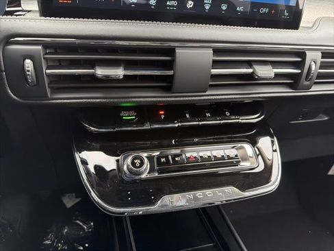 New 2026 Lincoln Corsair Premiere image 13