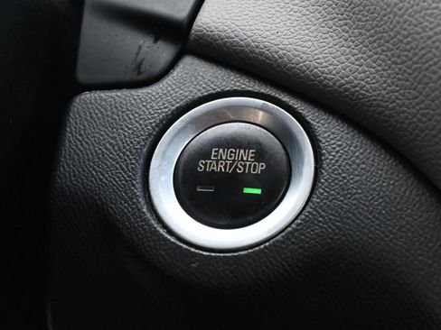 Used 2020 Chevrolet Equinox LS w/ LS Convenience Package FWD image 13