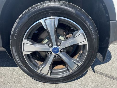 Used 2018 Ford Escape SEL w/ Ford Safe & Smart Package AWD/4WD image 12