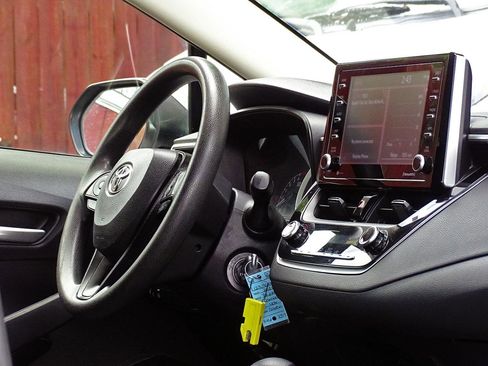 Used 2021 Toyota Corolla LE FWD image 34