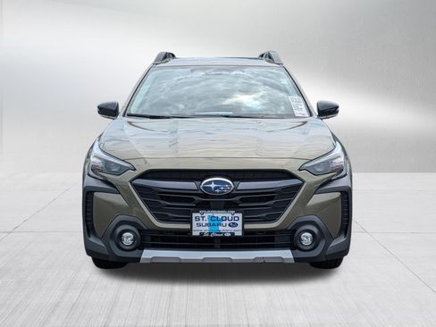 Used 2025 Subaru Outback Limited w/ Tech Package 3 AWD/4WD image 2