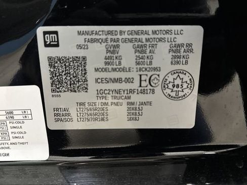 Used 2024 Chevrolet Silverado 2500 LT w/ Convenience Package image 42