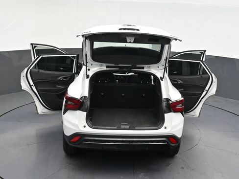 Used 2024 Chevrolet Trax RS w/ Driver Confidence Package FWD image 35