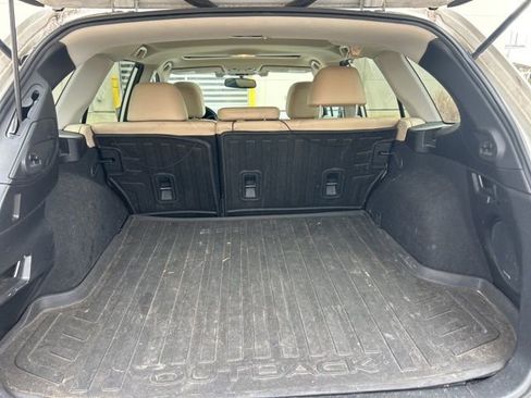 Used 2016 Subaru Outback 2.5i Limited image 9