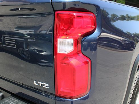 Used 2022 Chevrolet Silverado 2500 LTZ w/ LTZ Texas Edition AWD/4WD image 27