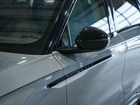 Used 2024 Lincoln Nautilus Reserve w/ Equipment Group 202A image 11