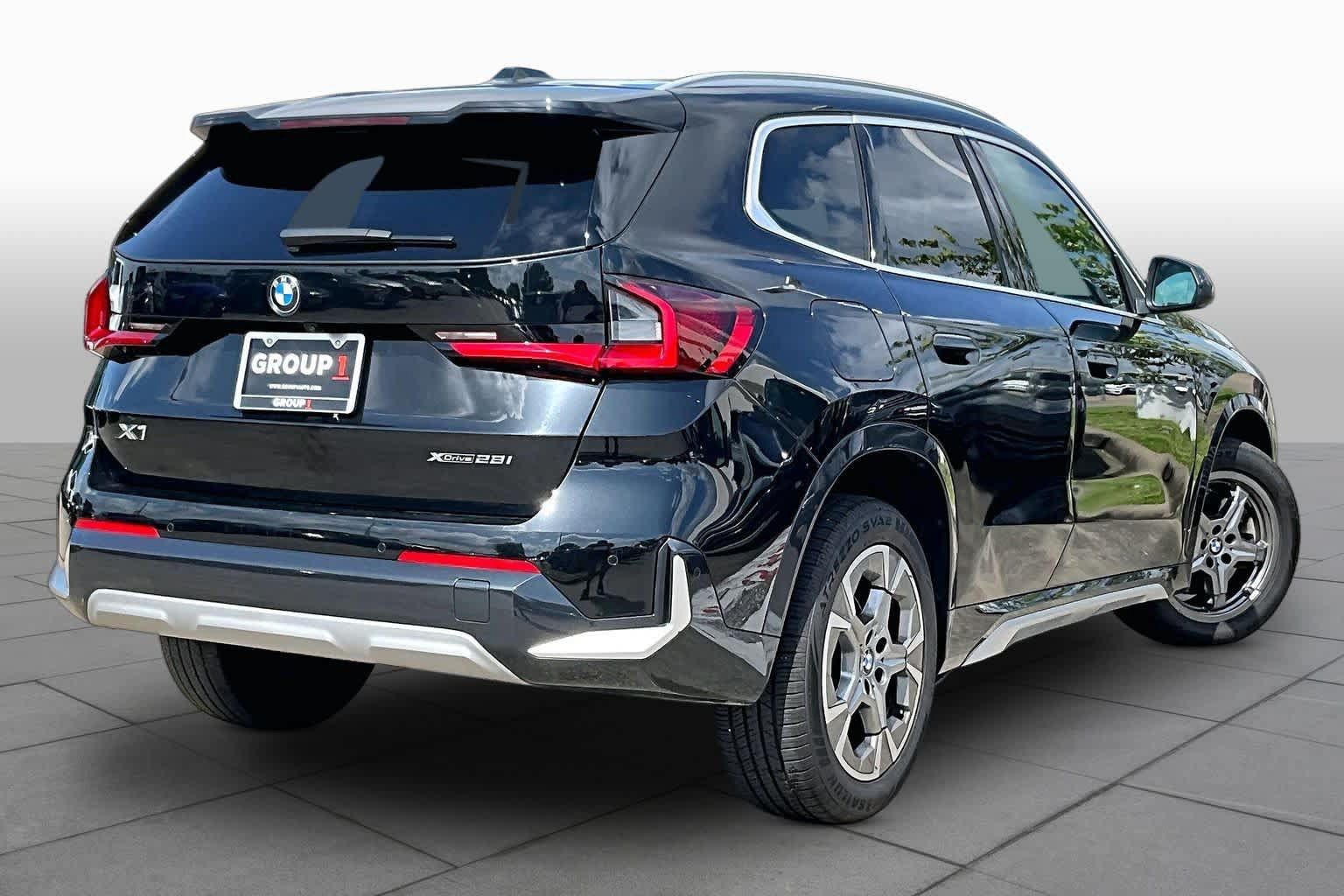 Used 2025 BMW X1 xDrive28i AWD/4WD image 12