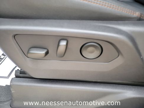 Used 2024 GMC Sierra 1500 AT4 w/ Technology Package image 14