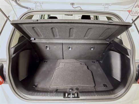 Certified 2024 Hyundai Venue SEL image 28