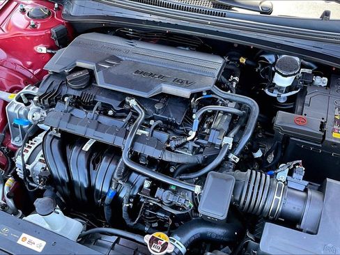 Used 2025 Hyundai Elantra Sport image 34