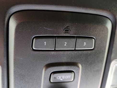 Used 2021 Chevrolet Tahoe LT image 17