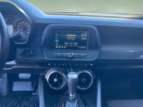 Used 2019 Chevrolet Camaro LT RWD image 15