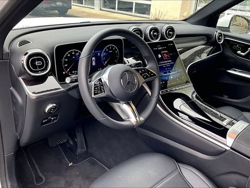 Used 2026 Mercedes-Benz GLC 300 4MATIC image 13