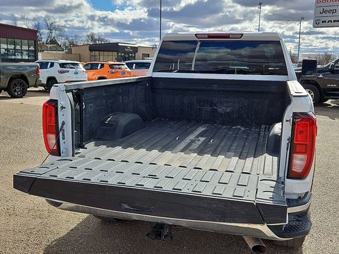 Used 2024 GMC Sierra 2500 SLE w/ SLE Value Package; image 7