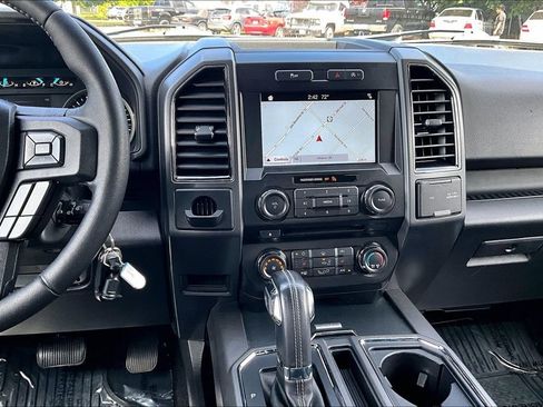 Used 2018 Ford F150 XLT w/ Equipment Group 302A Luxury RWD image 8