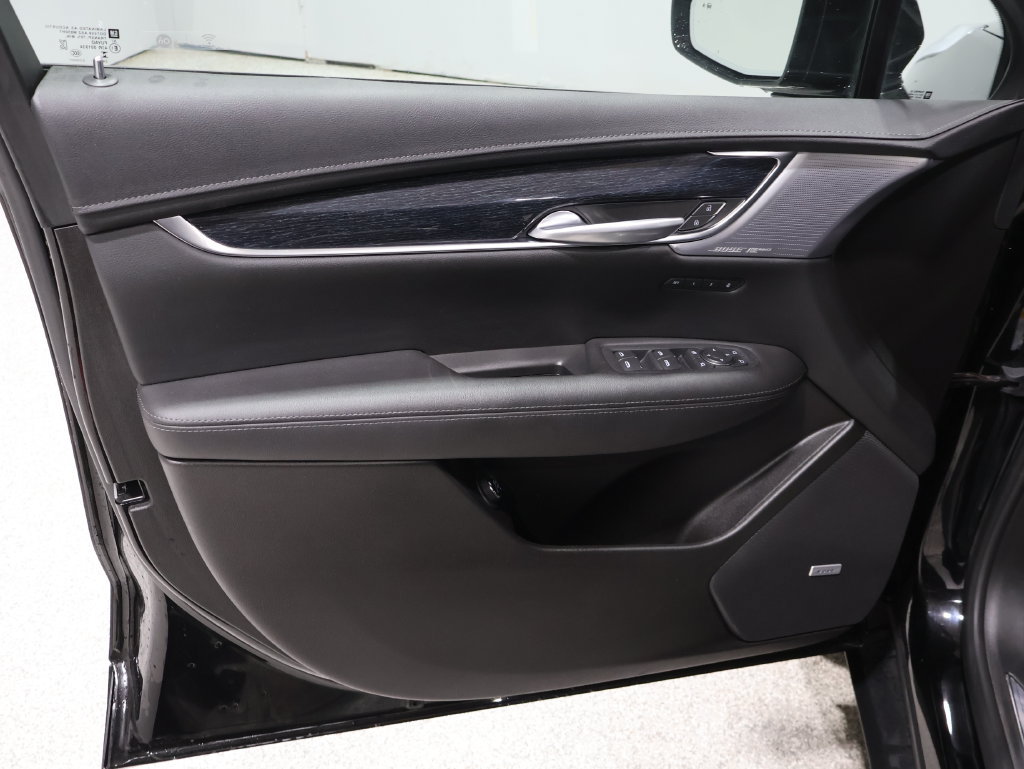 Used 2025 Cadillac XT5 Premium Luxury AWD/4WD image 12