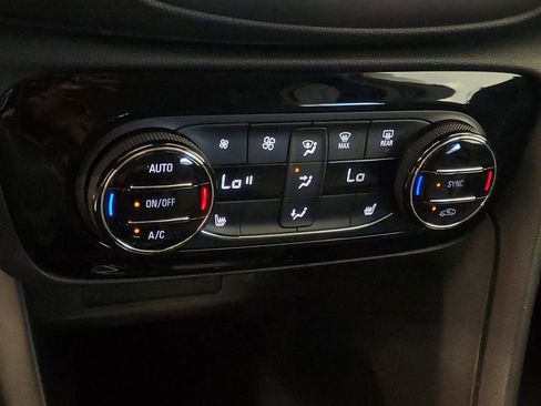 Used 2020 Buick Encore GX Essence AWD/4WD image 21