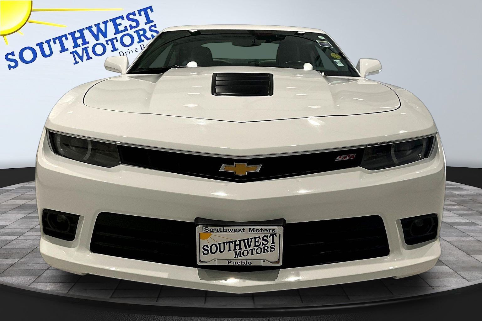 Used 2015 Chevrolet Camaro SS w/ RS Package RWD image 2