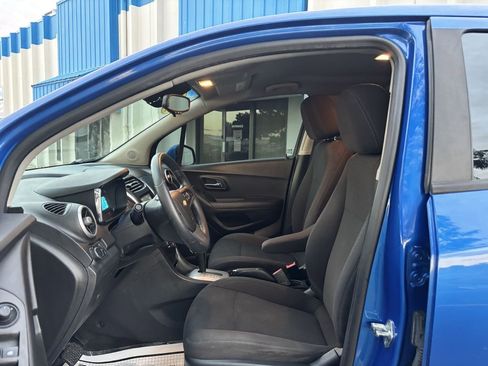 Used 2016 Chevrolet Trax LS image 12