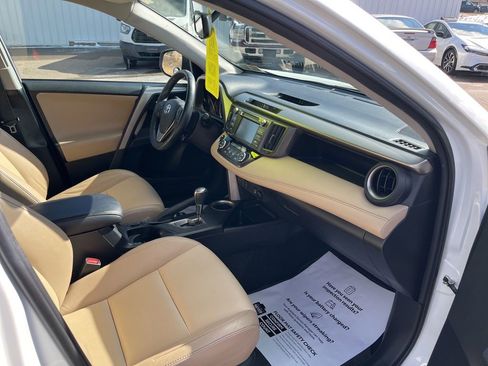 Used 2015 Toyota RAV4 Limited image 16