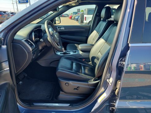 Used 2020 Jeep Grand Cherokee Limited AWD/4WD image 16