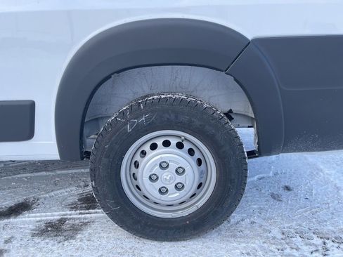 New 2025 RAM ProMaster 2500 w/ Premium Convenience Group image 20