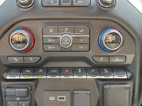 Certified 2021 Chevrolet Silverado 1500 LT Trail Boss w/ Convenience Package II image 44