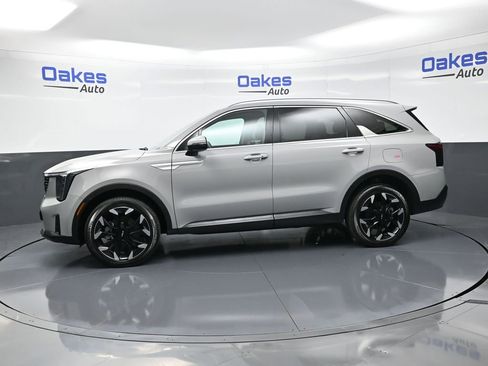 New 2025 Kia Sorento EX w/ Panoramic Sunroof Package AWD/4WD image 5