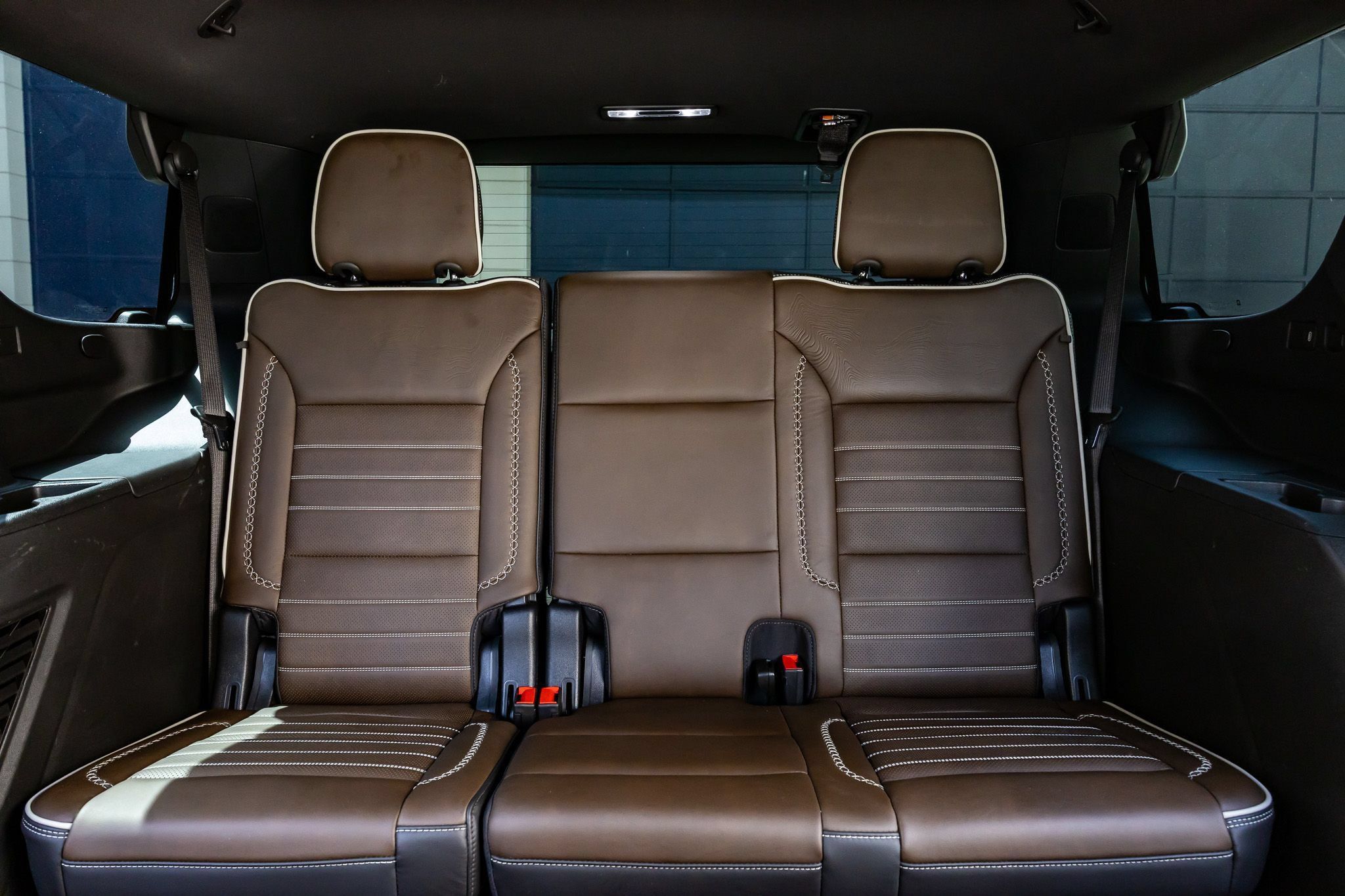 Used 2025 GMC Yukon Denali Ultimate AWD/4WD image 46