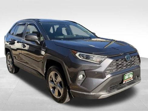 Used 2019 Toyota RAV4 Limited image 3