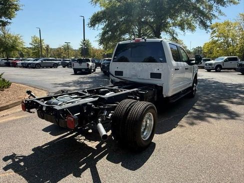New 2025 Ford F350 XL w/ XL Chrome Package image 19