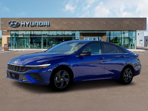New 2026 Hyundai Elantra SEL Sport Premium FWD image 2