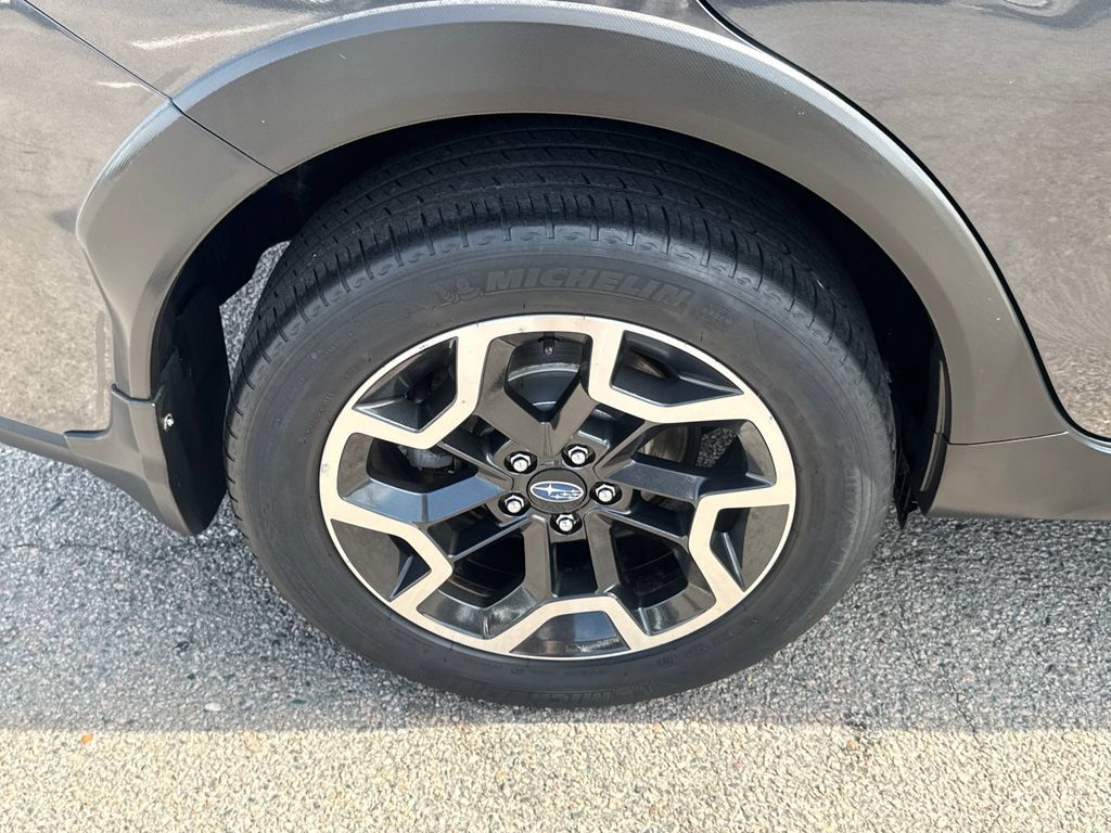 Used 2017 Subaru Crosstrek 2.0i Premium AWD/4WD image 40